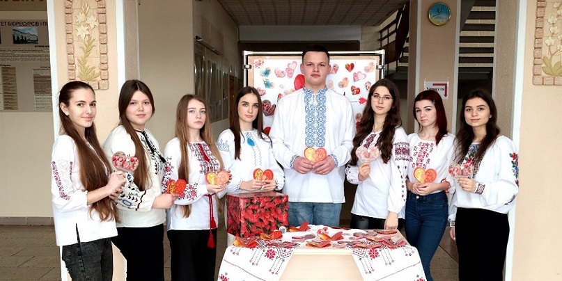 День Святого Валентина відзначили у коледжі